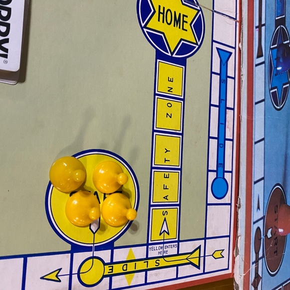 SORRY BOARD GAME VTG 1972 PARKER BROTHERS SLIDE PURSUIT GAME - Picture 4 of 14